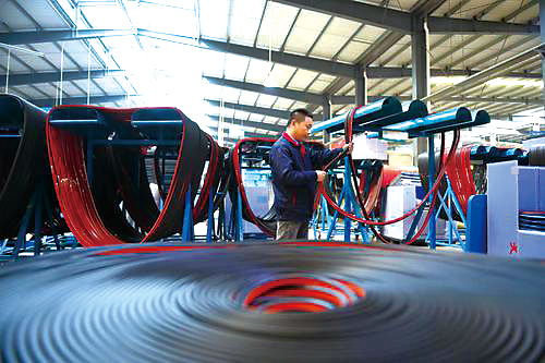 河北省清河縣加快汽配產(chǎn)業(yè)轉(zhuǎn)型升級,汽配產(chǎn)品出口100多個國家和地區(qū)